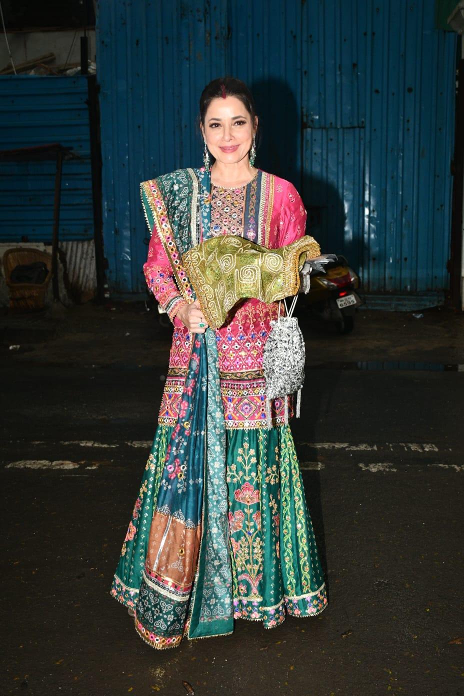 Neelam Kothari/Yogen Shah