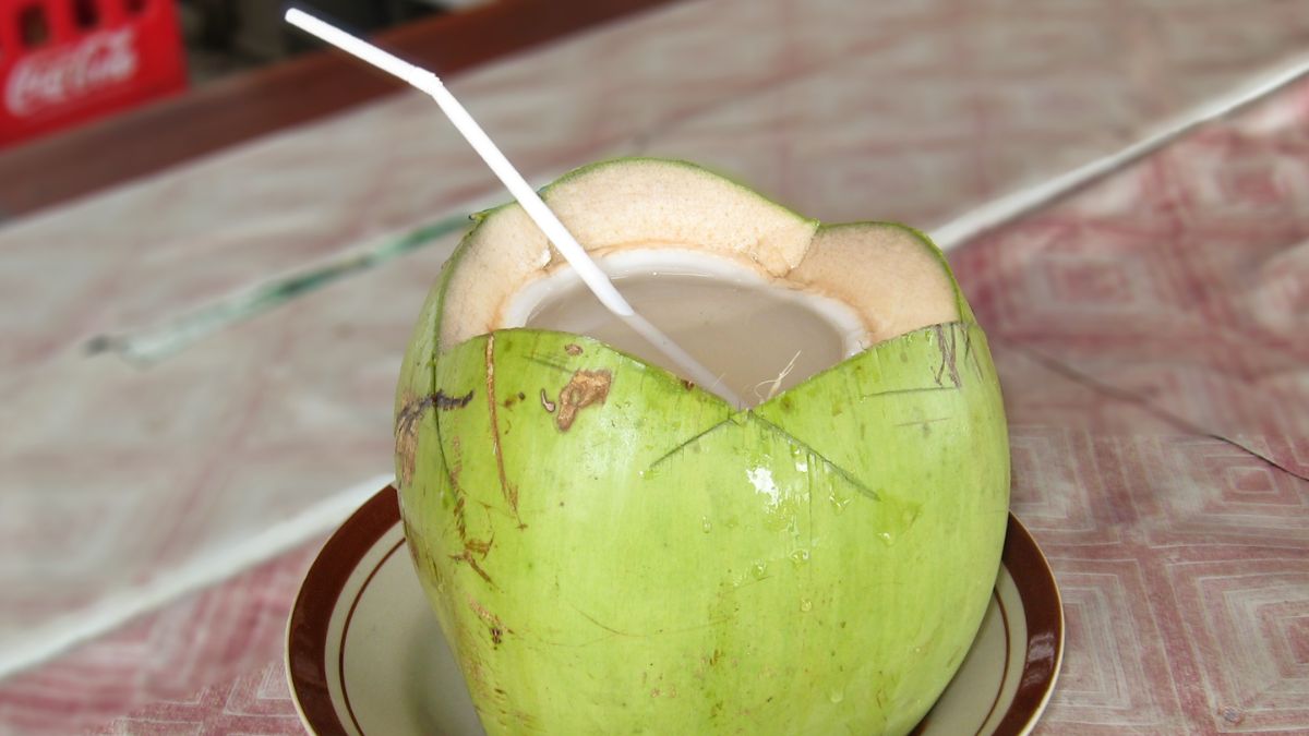 नारियल पानी