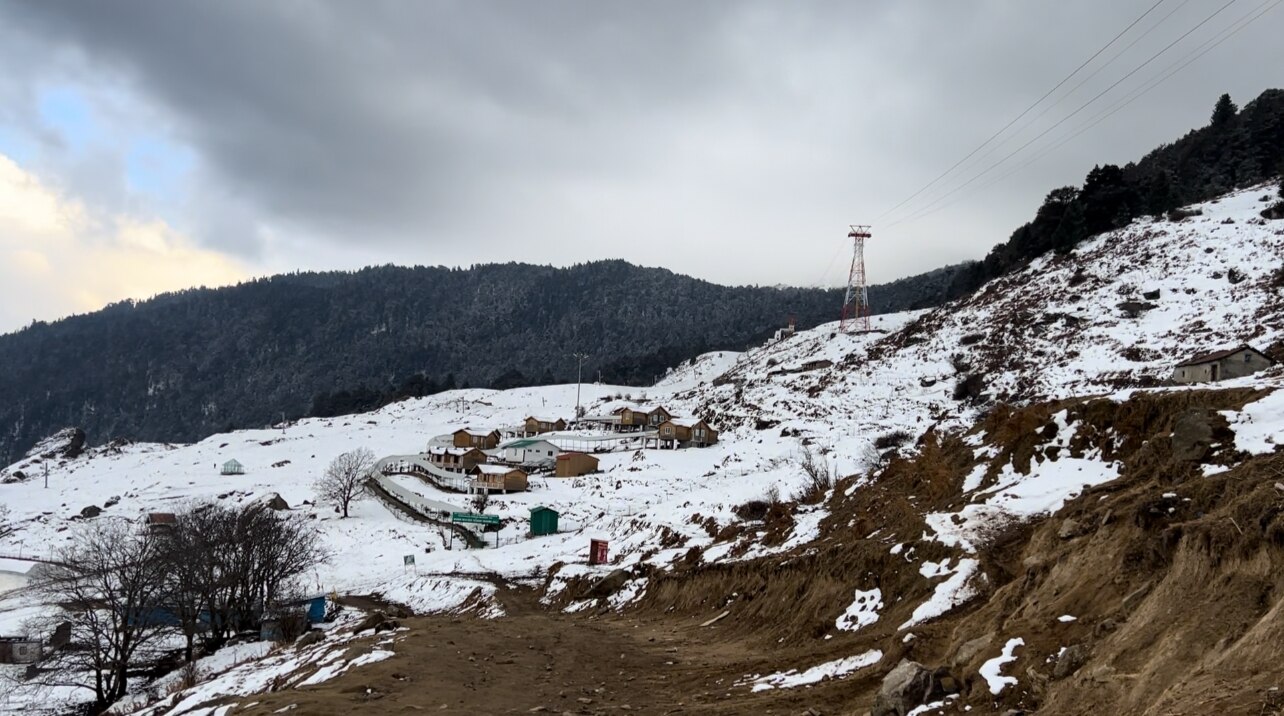 उत्तराखंड में बर्फबारी