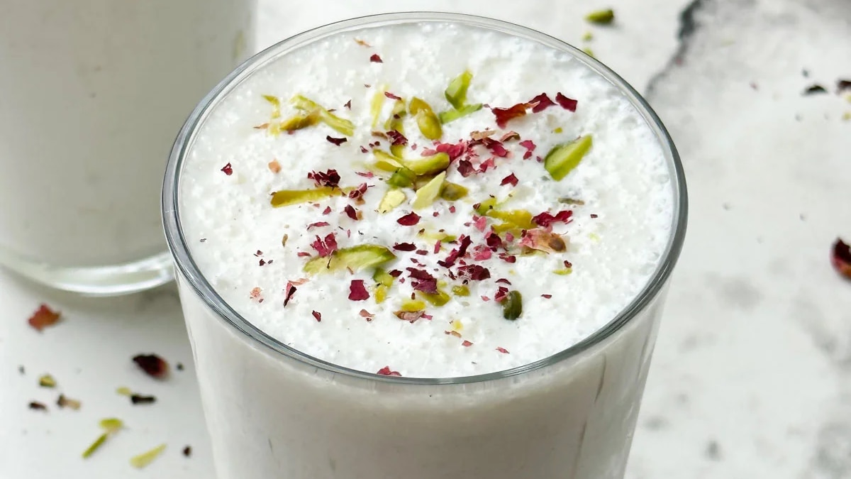 मीठी लस्सी