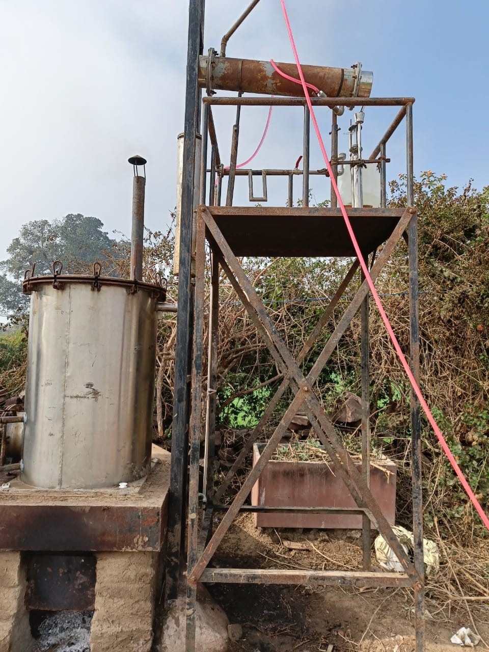 पहले किराए की फैक्ट्री में लगाया था प्लांट