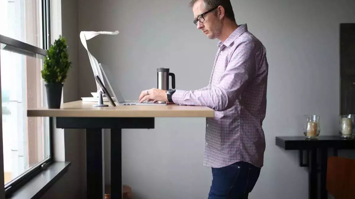 स्टैंडिंग डेस्क स्टैंडिंग डेस्क