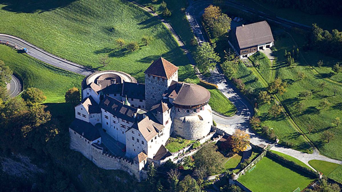 वाडुज कैसल- लिकटेंस्टीन