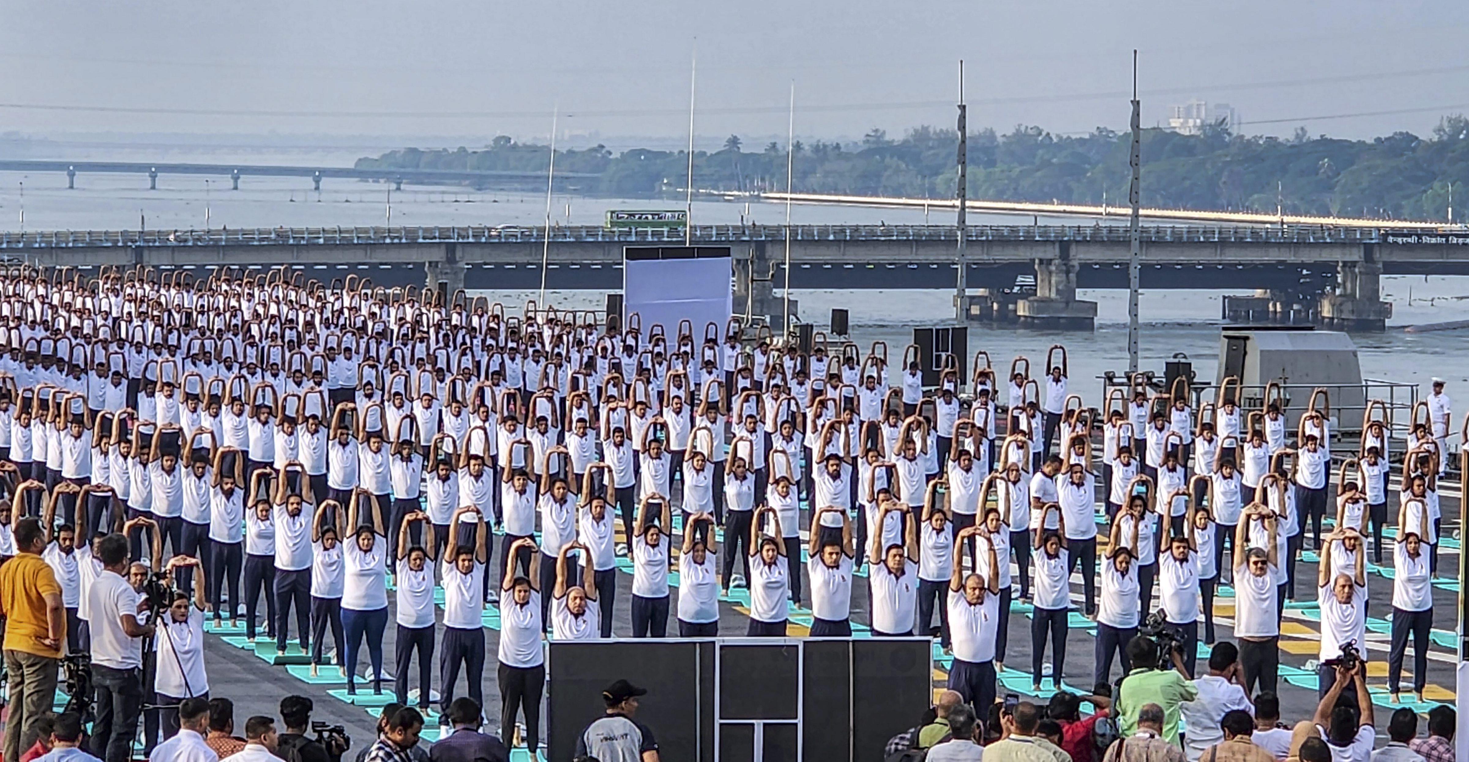 आईएनएस विक्रांत पर योग (Photo/PTI)