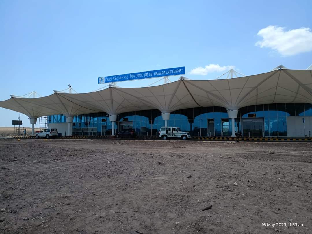 पीएम मोदी गुजरात दौरा