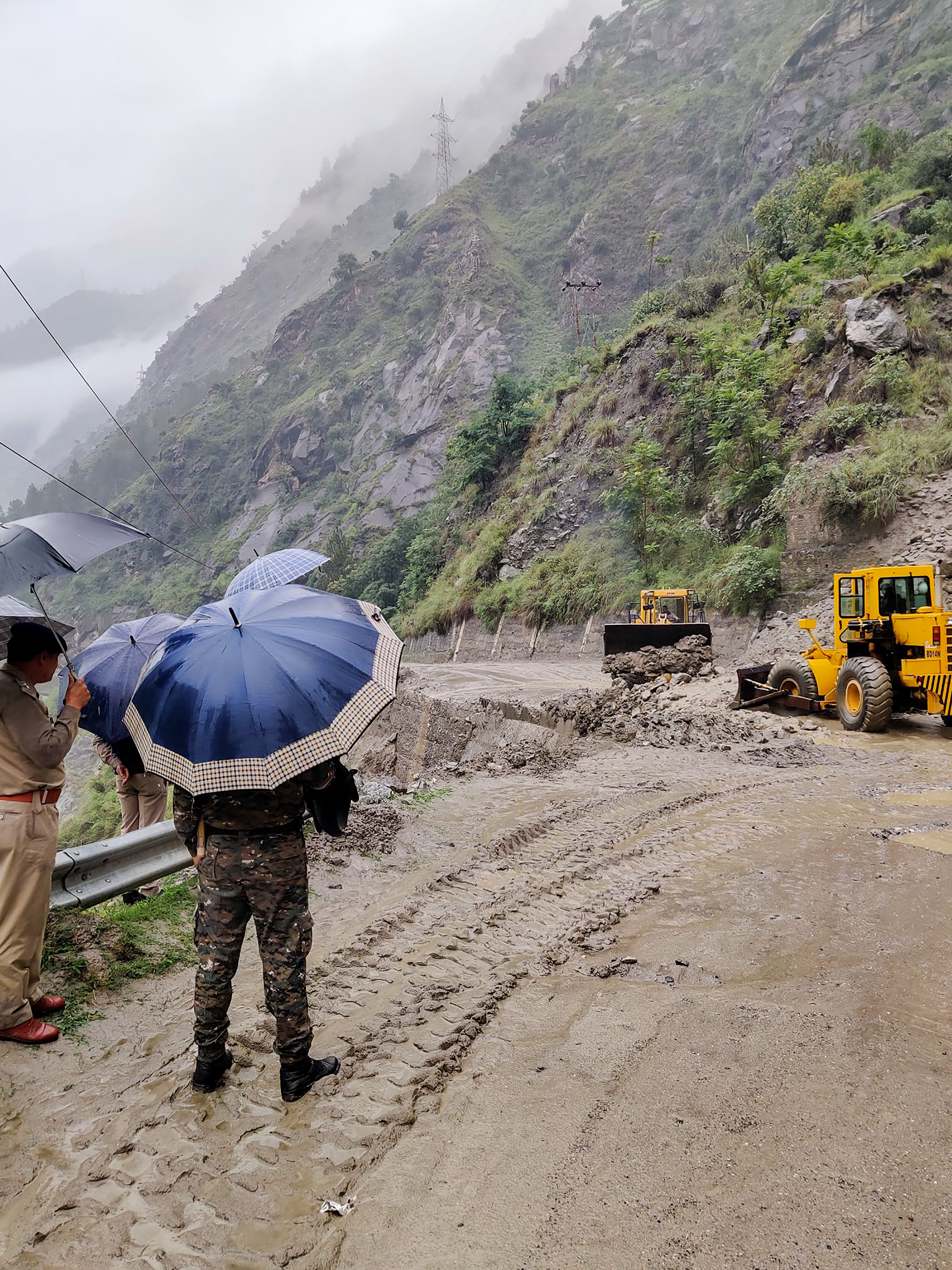 किन्नौर में बारिश का असर