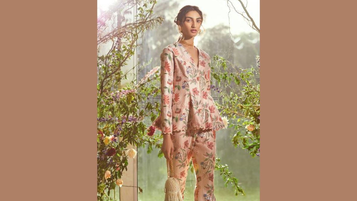 पैंट सूट