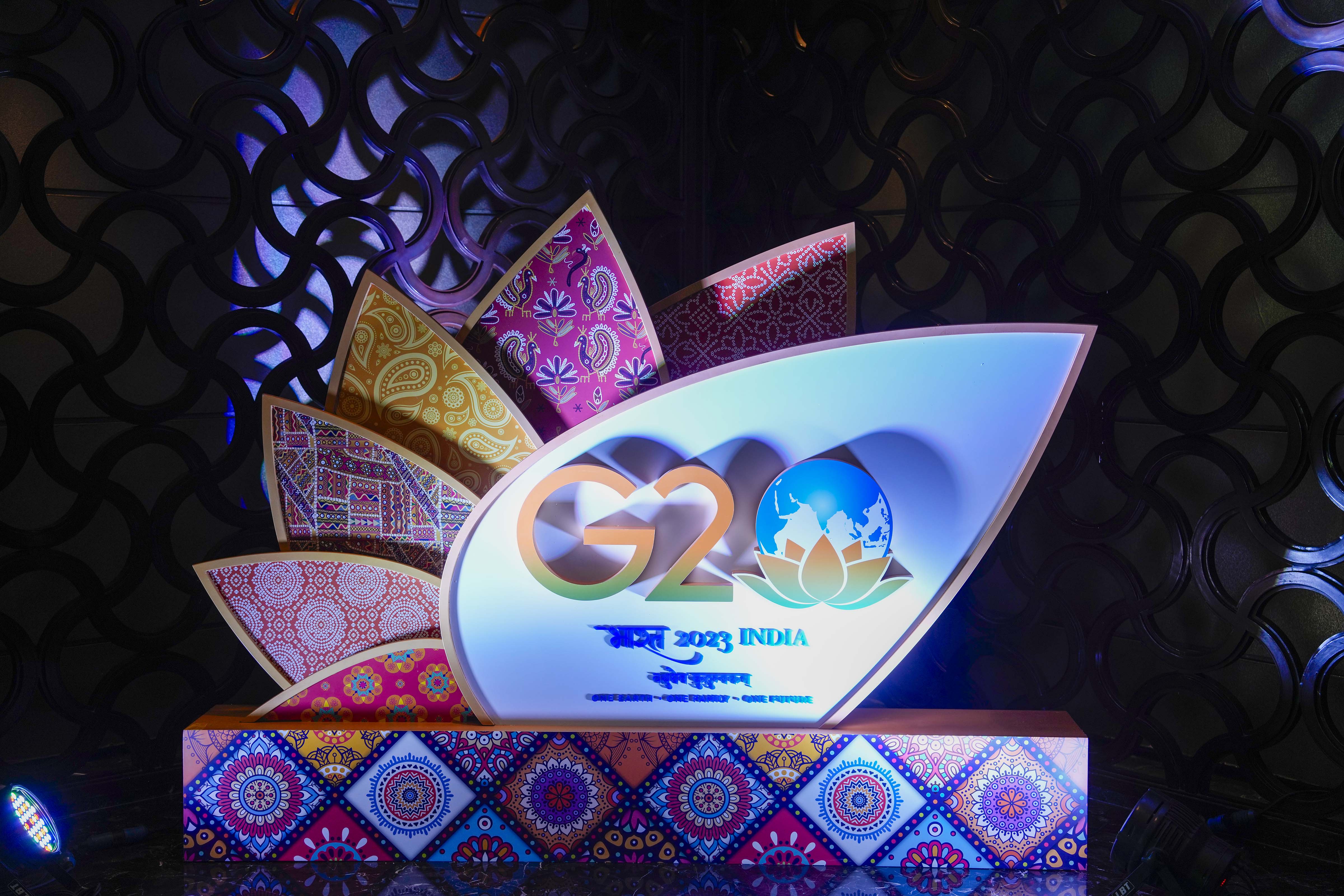 ताज पैलेस होटल में जी20 का Logo