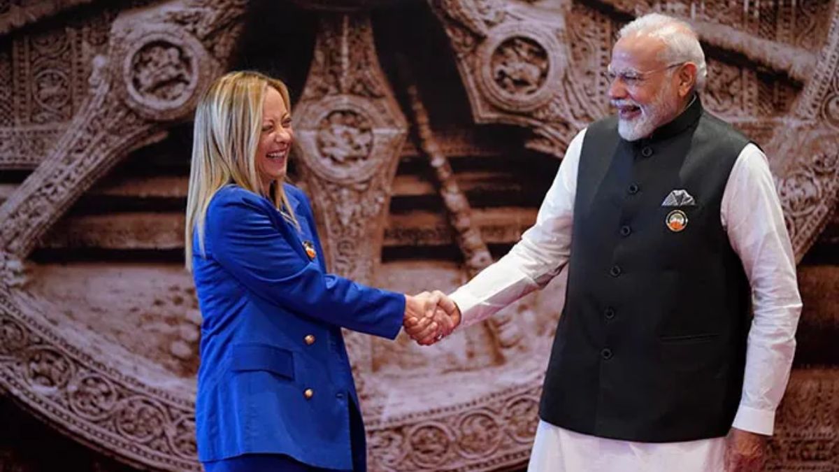 इटली की प्रधानमंत्री जियोर्जिया मेलोनी के साथ पीएम मोदी