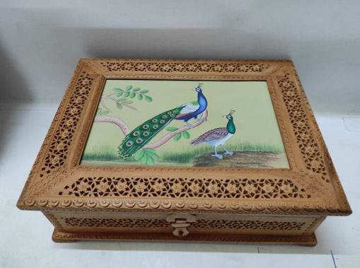 ब्रिटेन के पीएम ऋषि सुनक की पत्नी को पीएम मोदी ने बनारसी स्टोल गिफ्ट किया