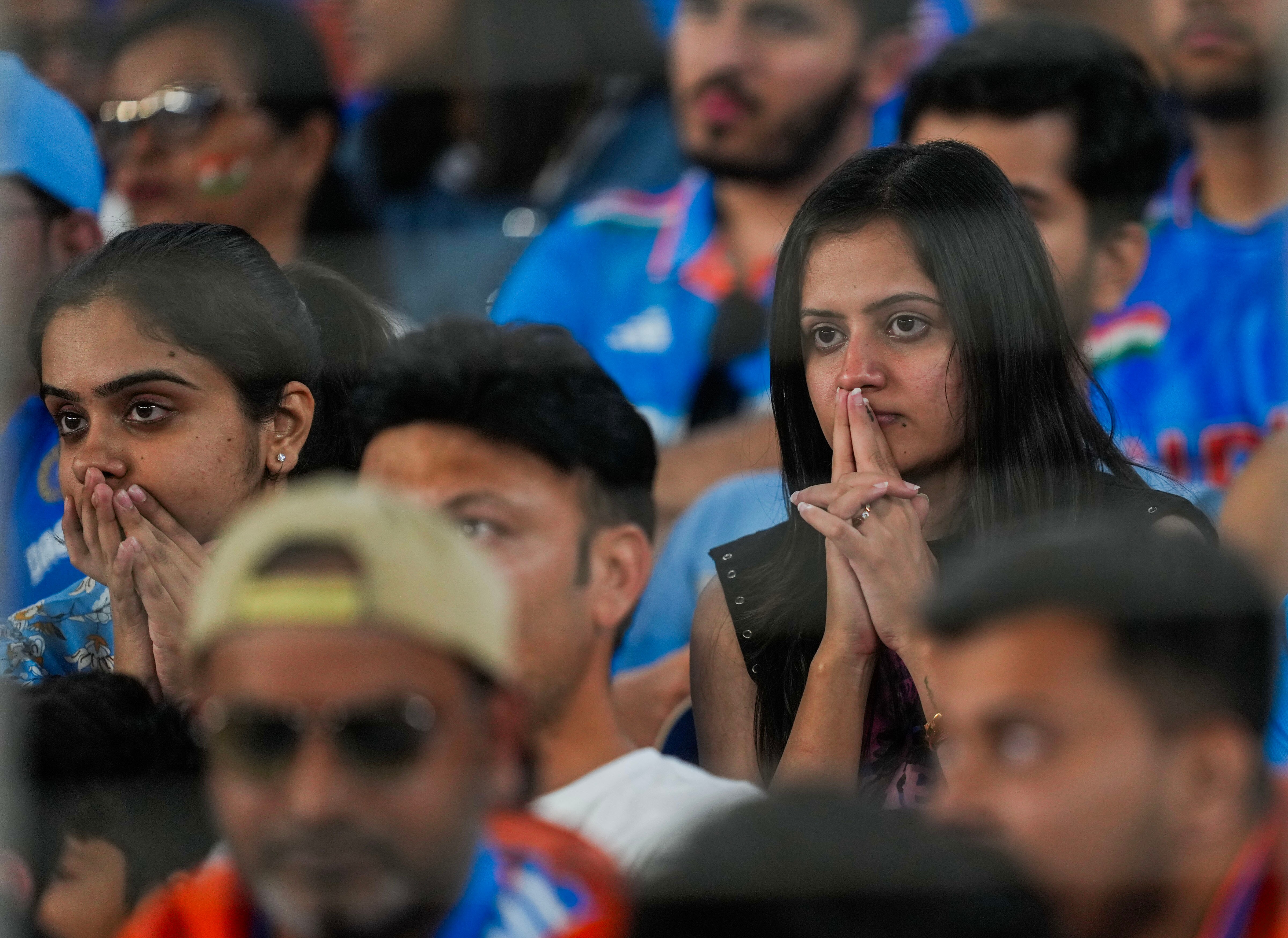 फाइनल में हार के बाद स्टेडियम में मायूसी छाई रही.