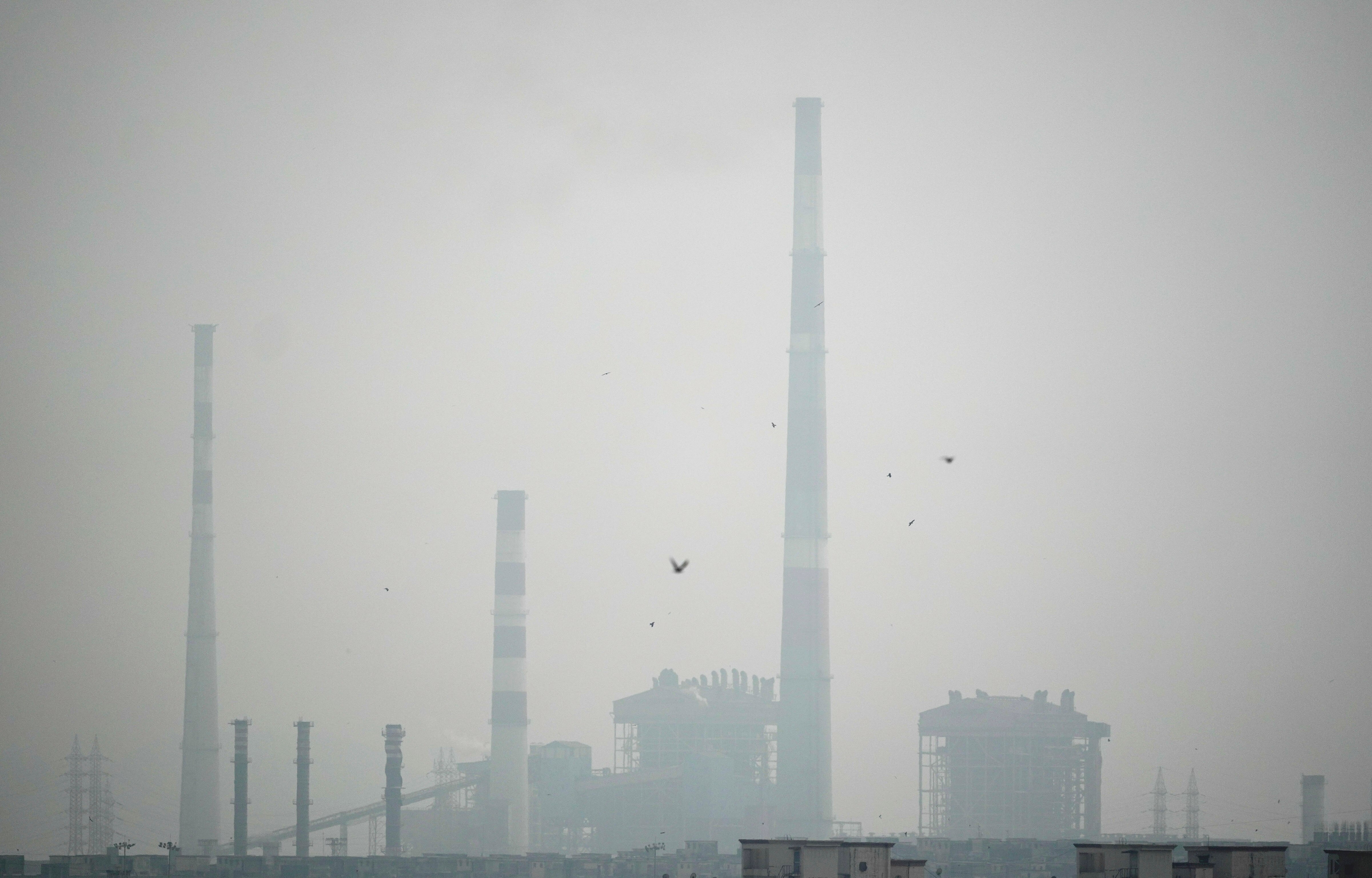 धुंध में मुंबई शहर