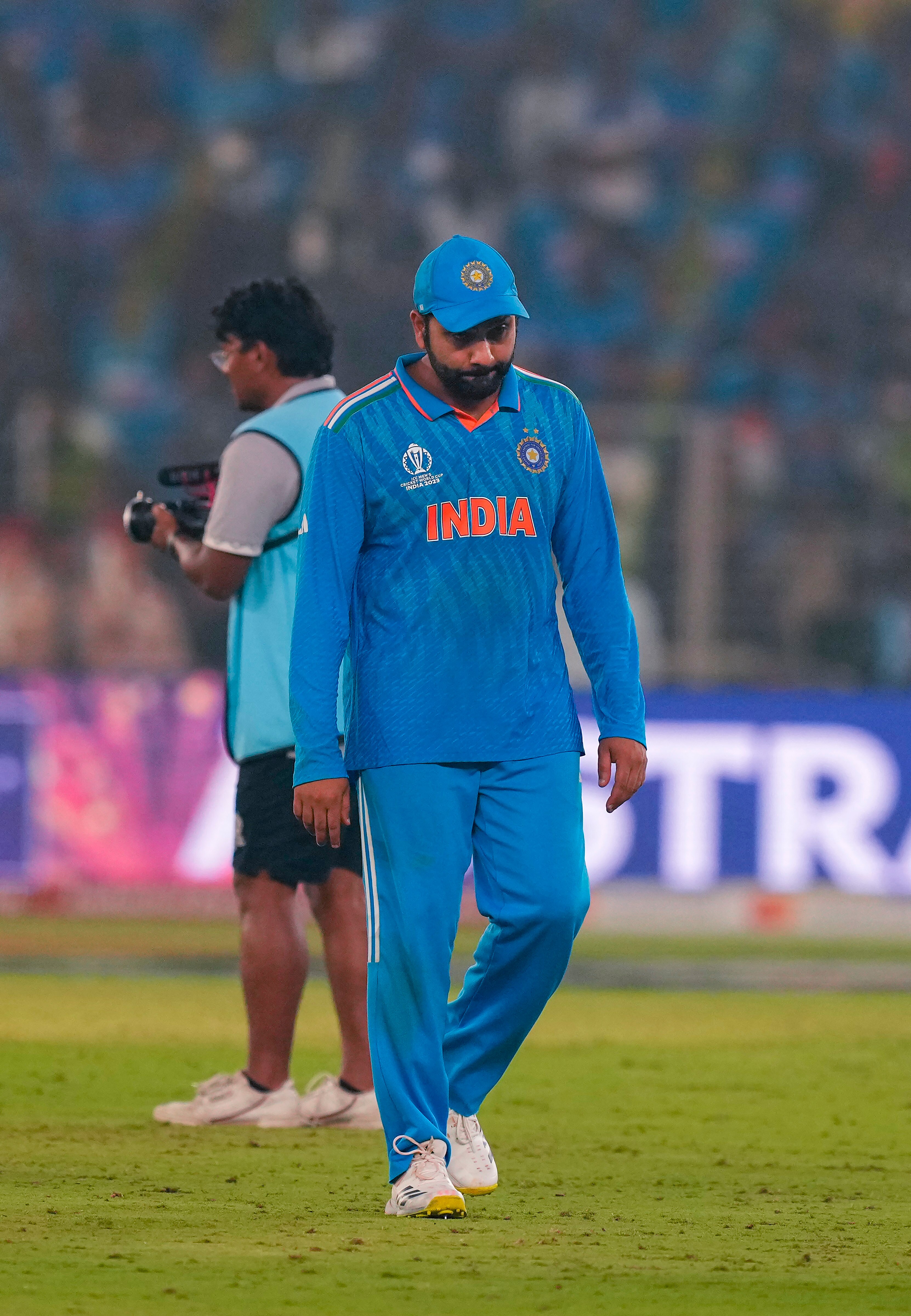 कप्तान रोहित शर्मा भी भावुक दिखाई दिए