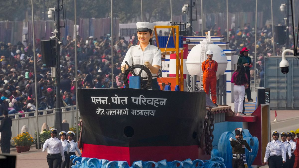 जहाजरानी और जलमार्ग मंत्रालय की झांकी