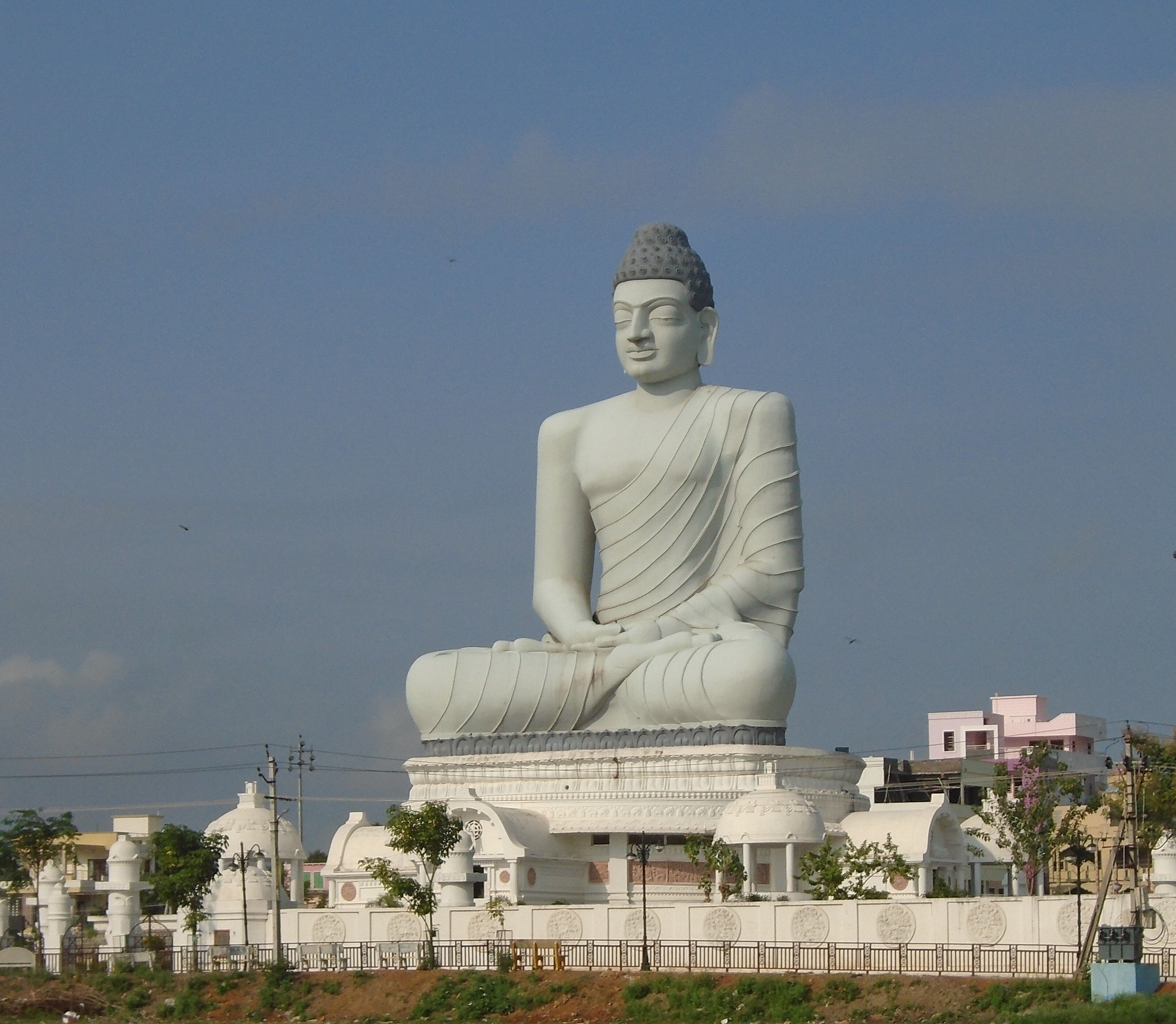 ध्यान बुद्ध स्टैच्यू (Dhyana Buddha Statue)