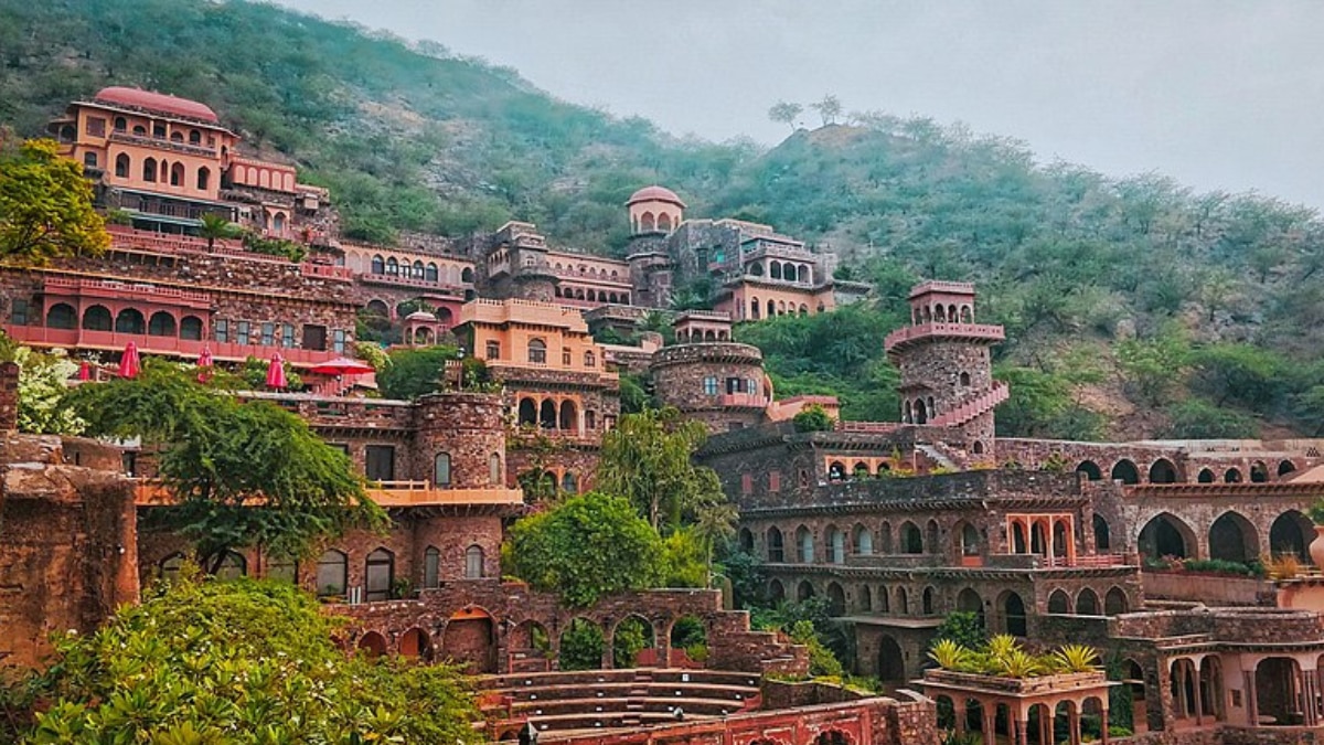 Neemrana Fort 