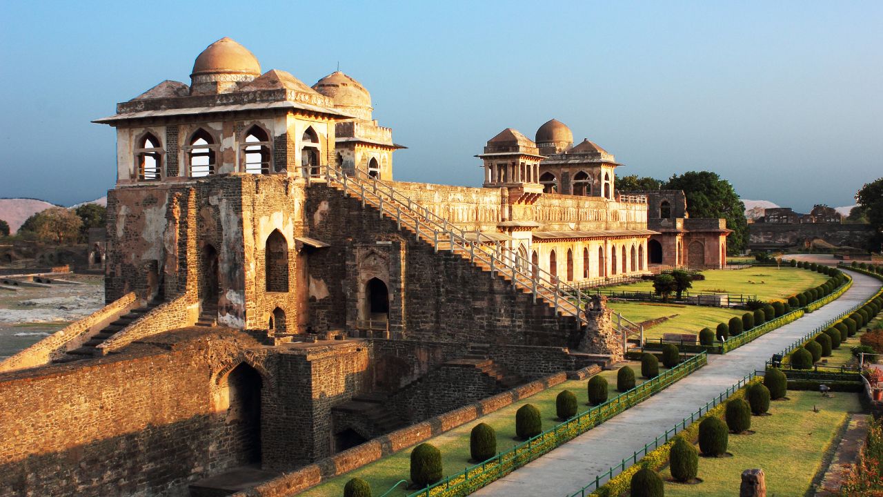 Mandu Travel Places
