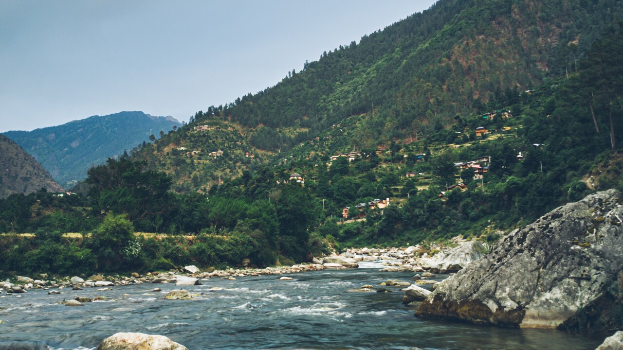 How To Reach Tirthan