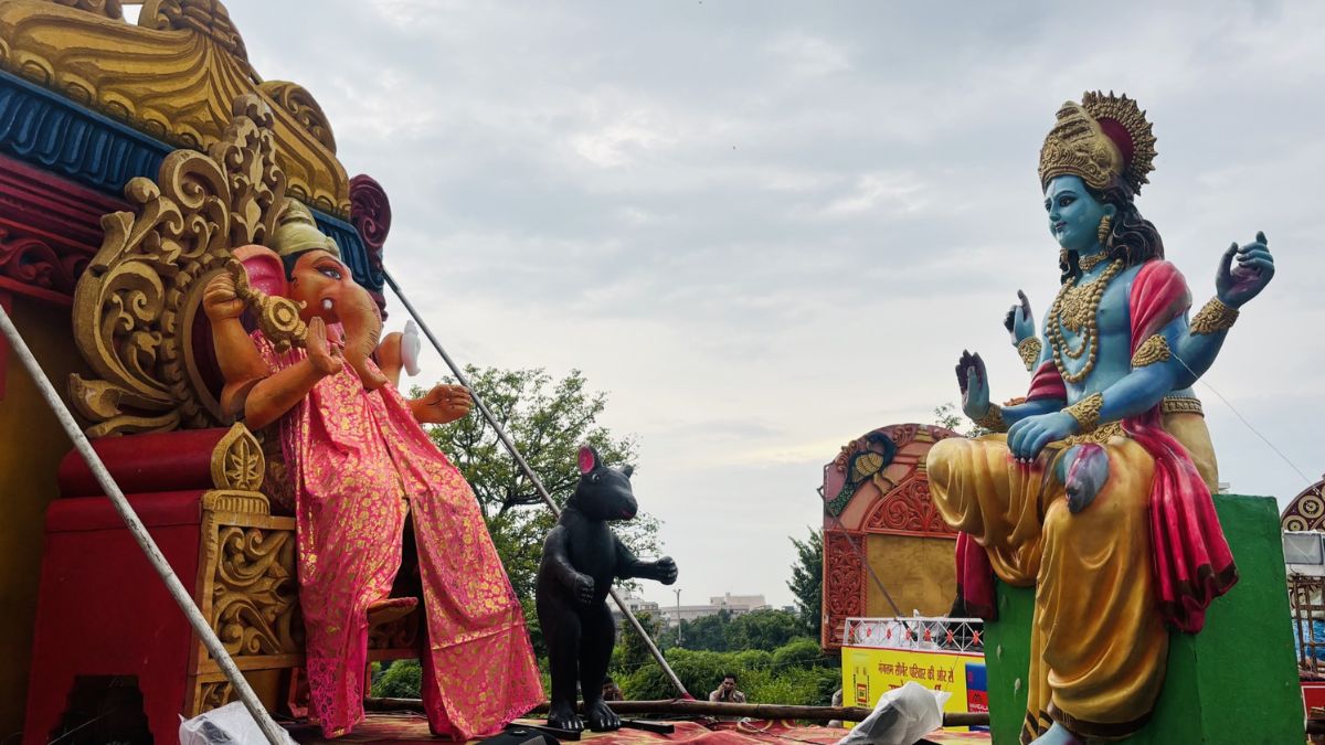 शोभायात्रा