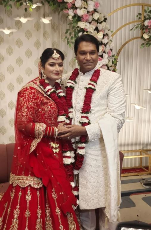 CID fame Aditya Srivastava celebrates anniversary with wife Manasi