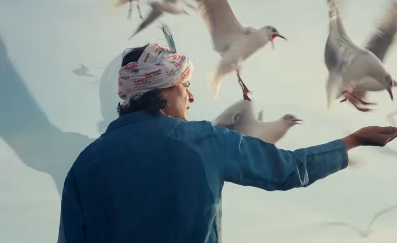 Laalo Krishna Sada Sahaayate