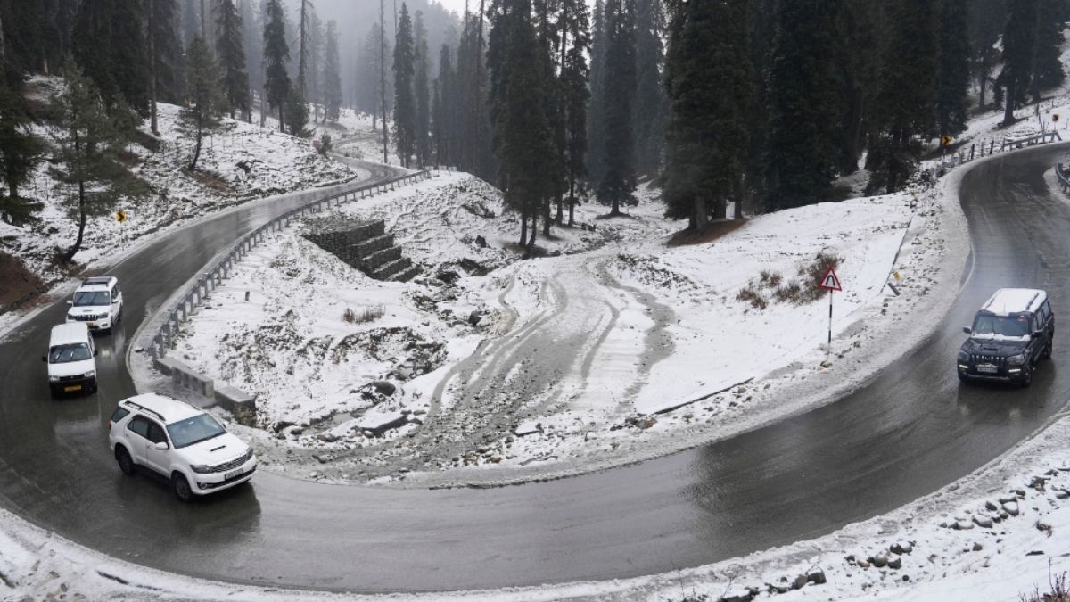 कश्मीर में पहली बर्फबारी