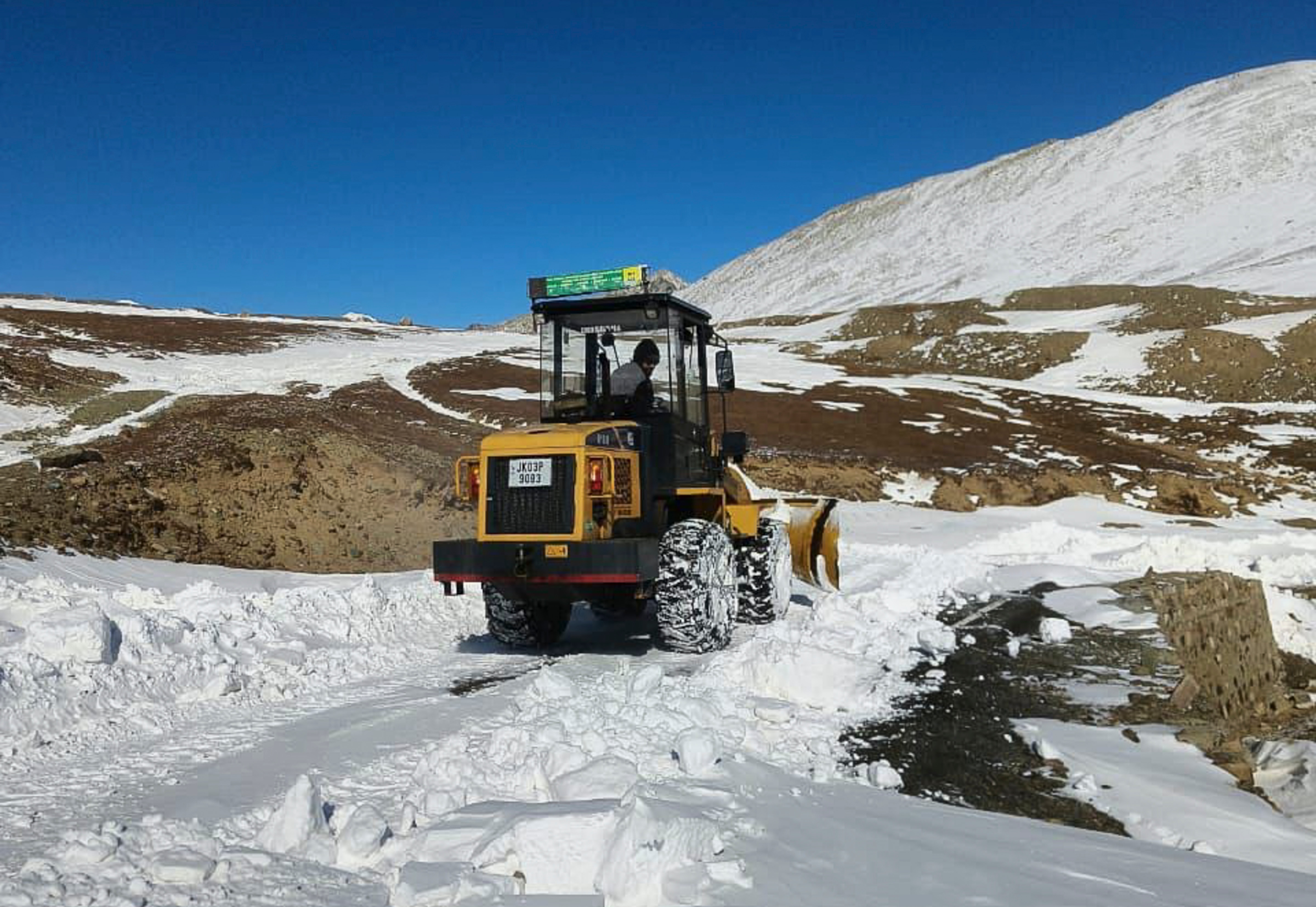 Kashmir Snowfall (Photo/PTI)
