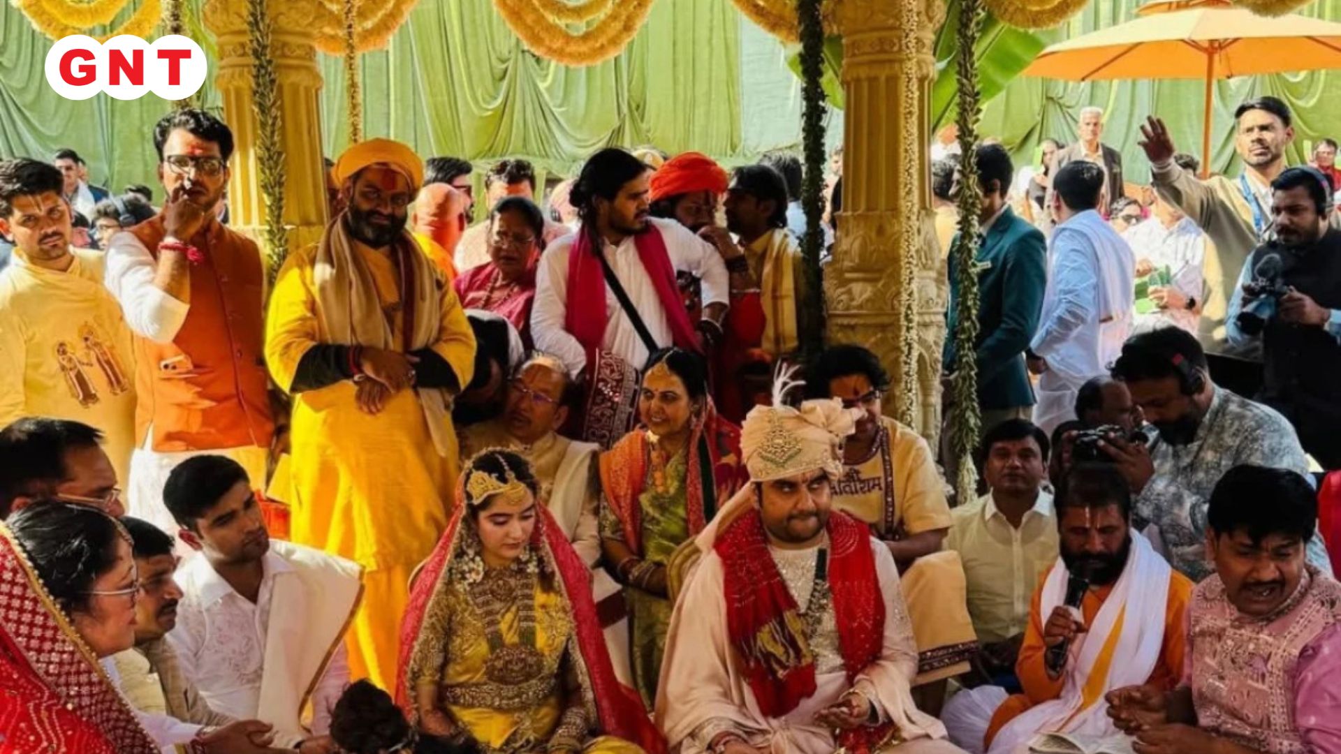 इंद्रेश ने शिप्रा की मांग में सिंदूर भरा