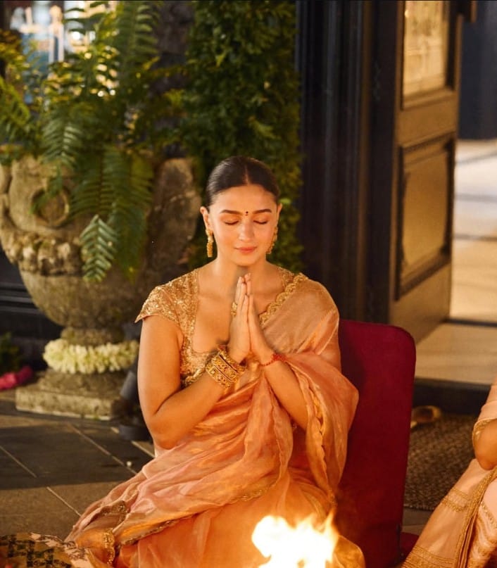 कीमत लगभग 250 करोड़ है