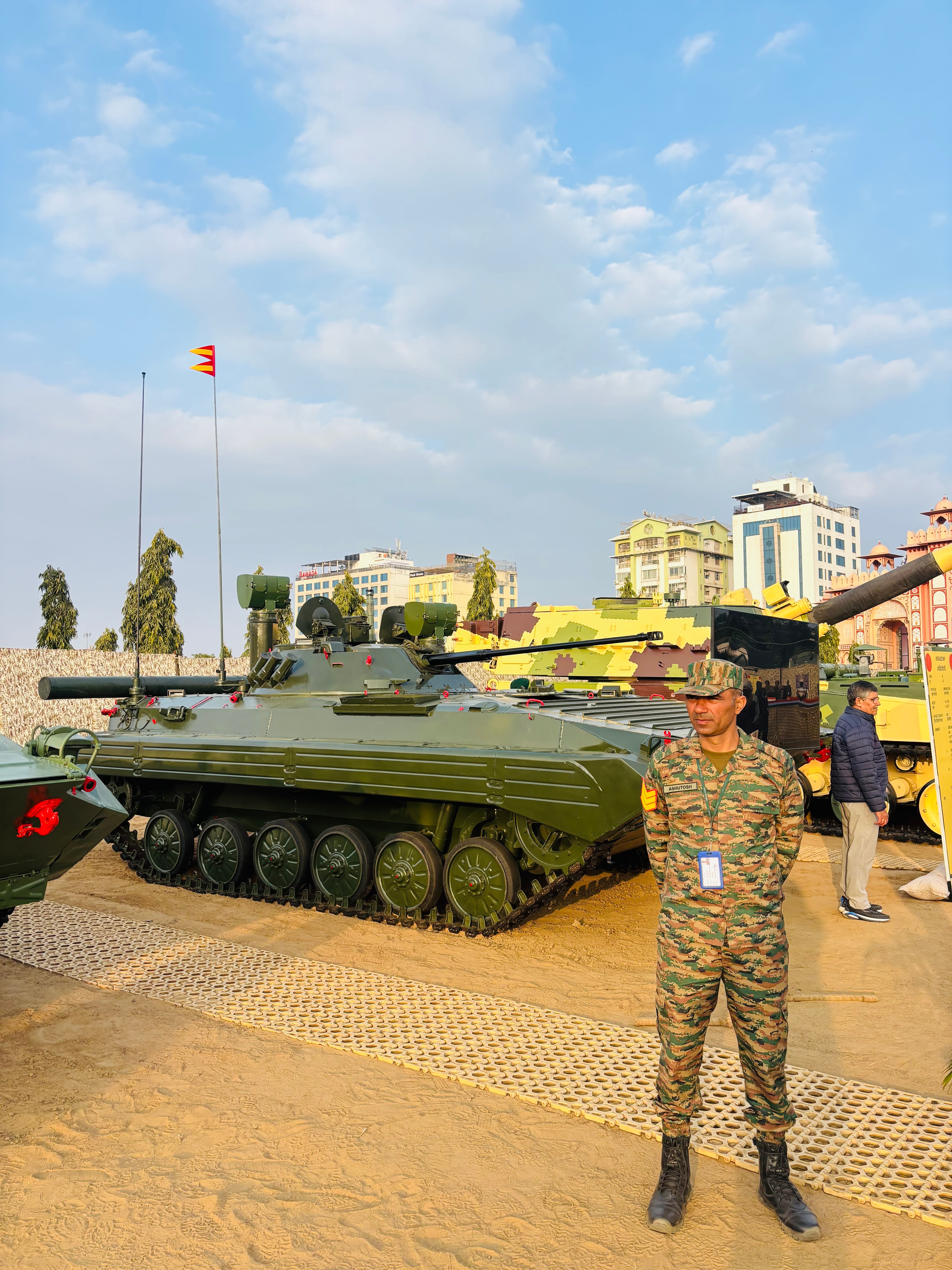 मिसाइल और रॉकेट सिस्टम की बात 