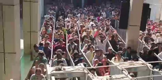 श्री श्याम मंदिर कमेटी द्वारा श्याम मंदिर परिसर को आकर्षक रूप से सजाया गया है