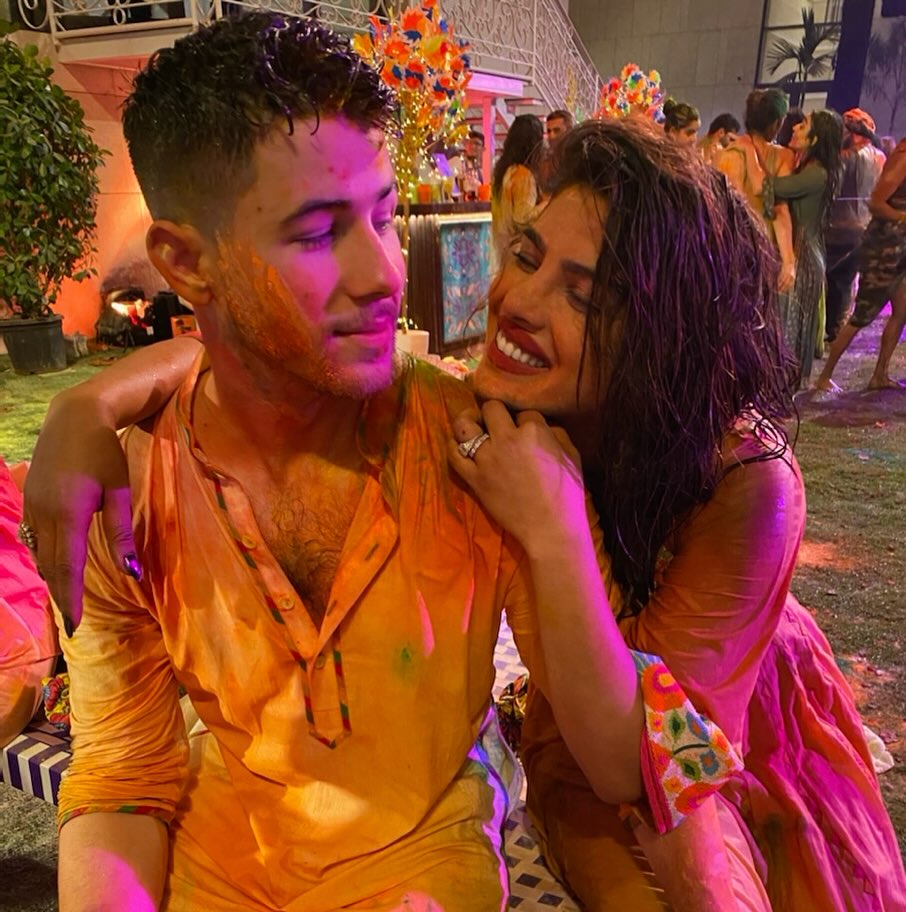 निक जोनस और प्रियंका चोपड़ा