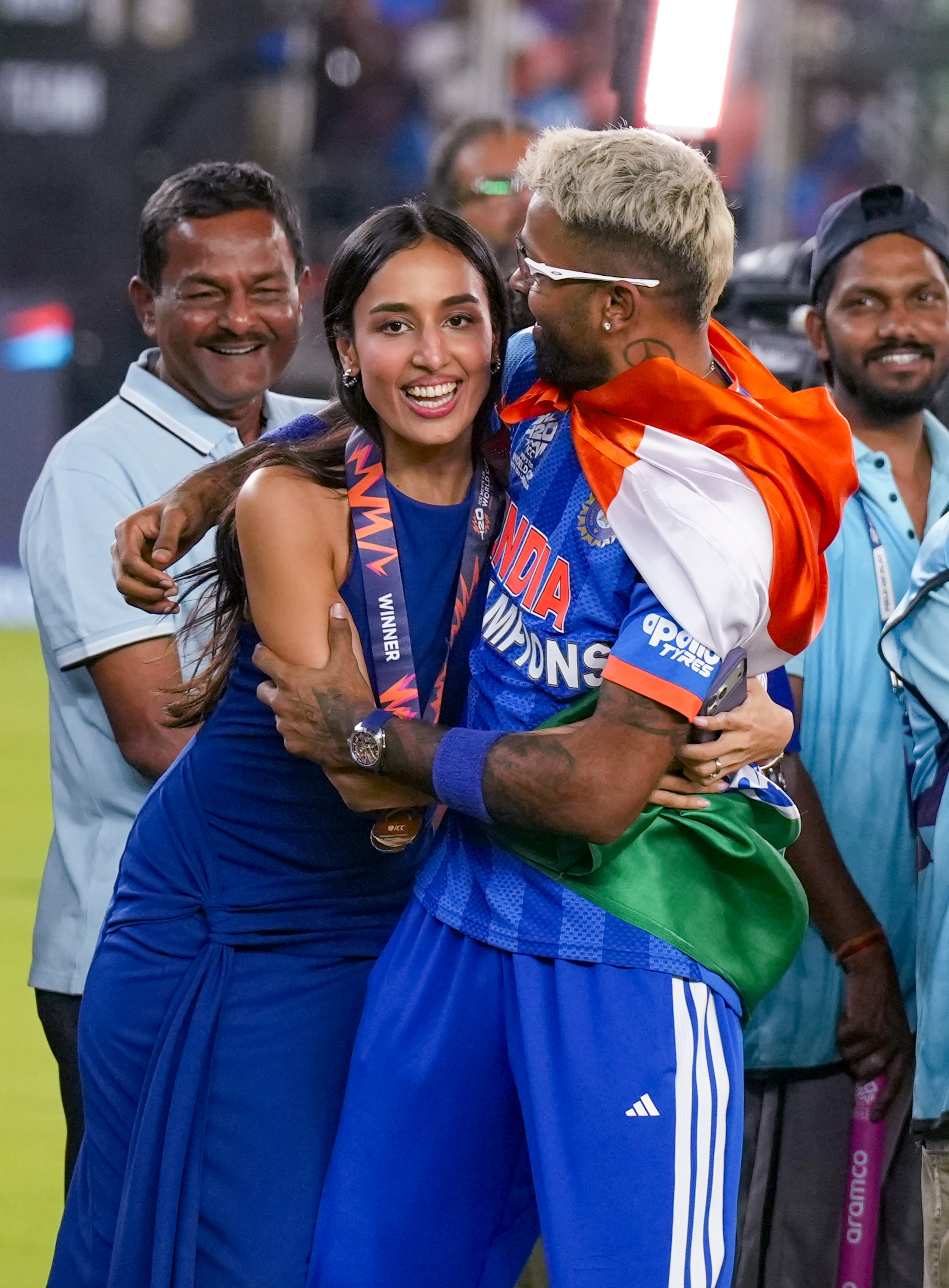 Players celebrate with their families (Photo/PTI)