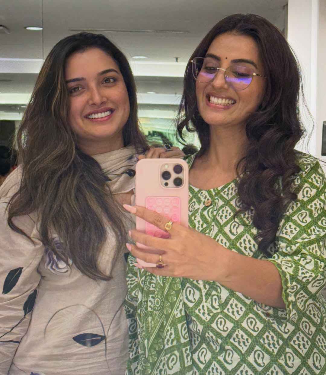 Amrapali Dubey and Akshara Singh (Photo/@singhakshara)