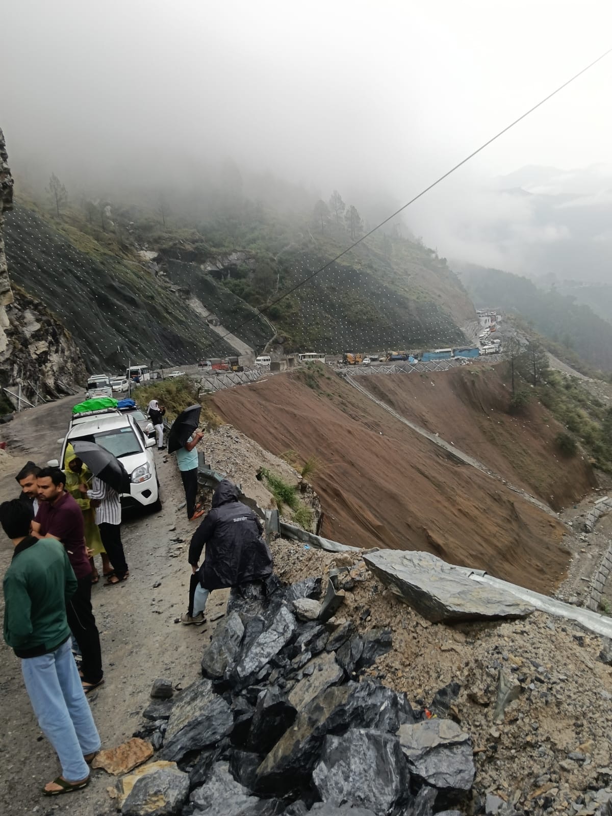  Snowfall at Hemkund Sahib 