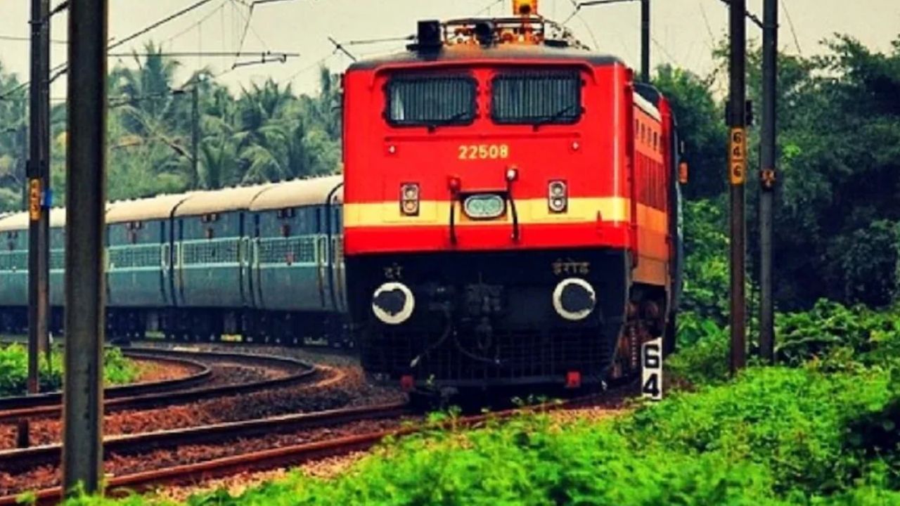 तत्काल टिकट बुकिंग 