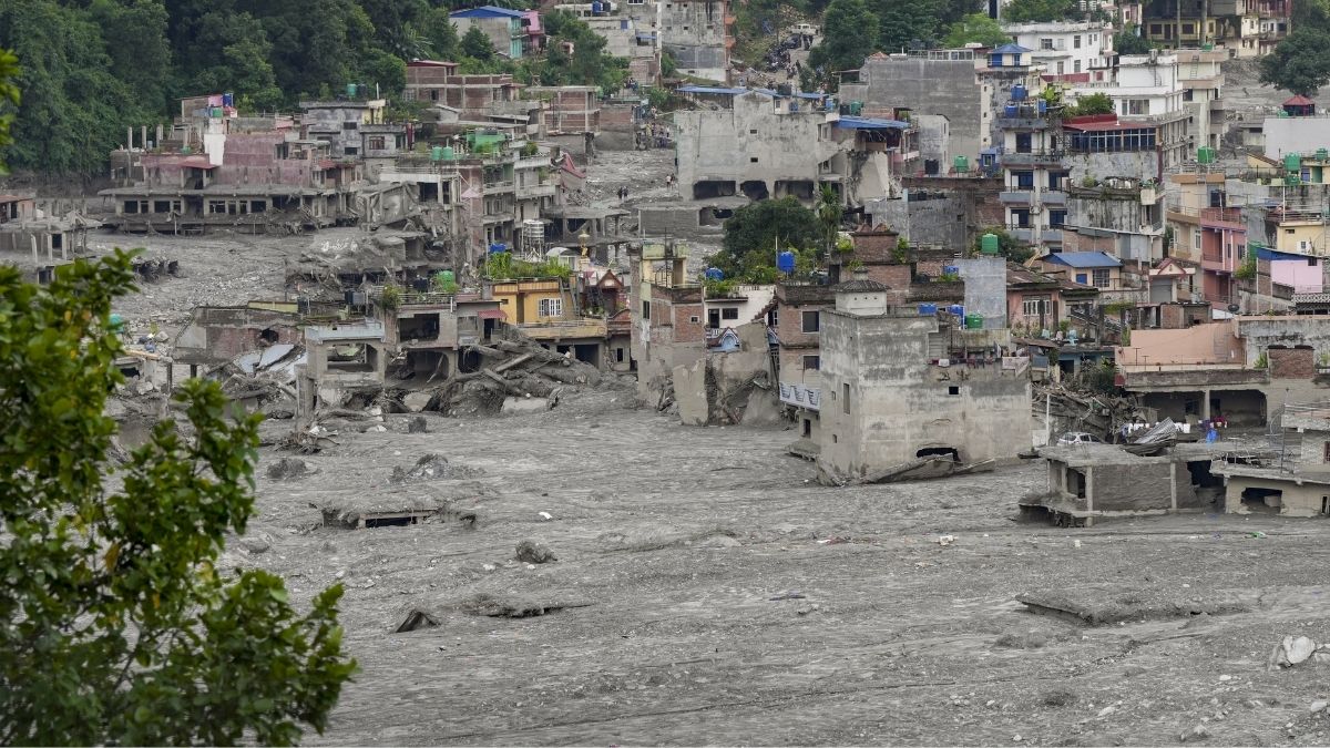 बाढ़ में अब तक 781 मौतें, 9,435 लोगों को बचाया गया