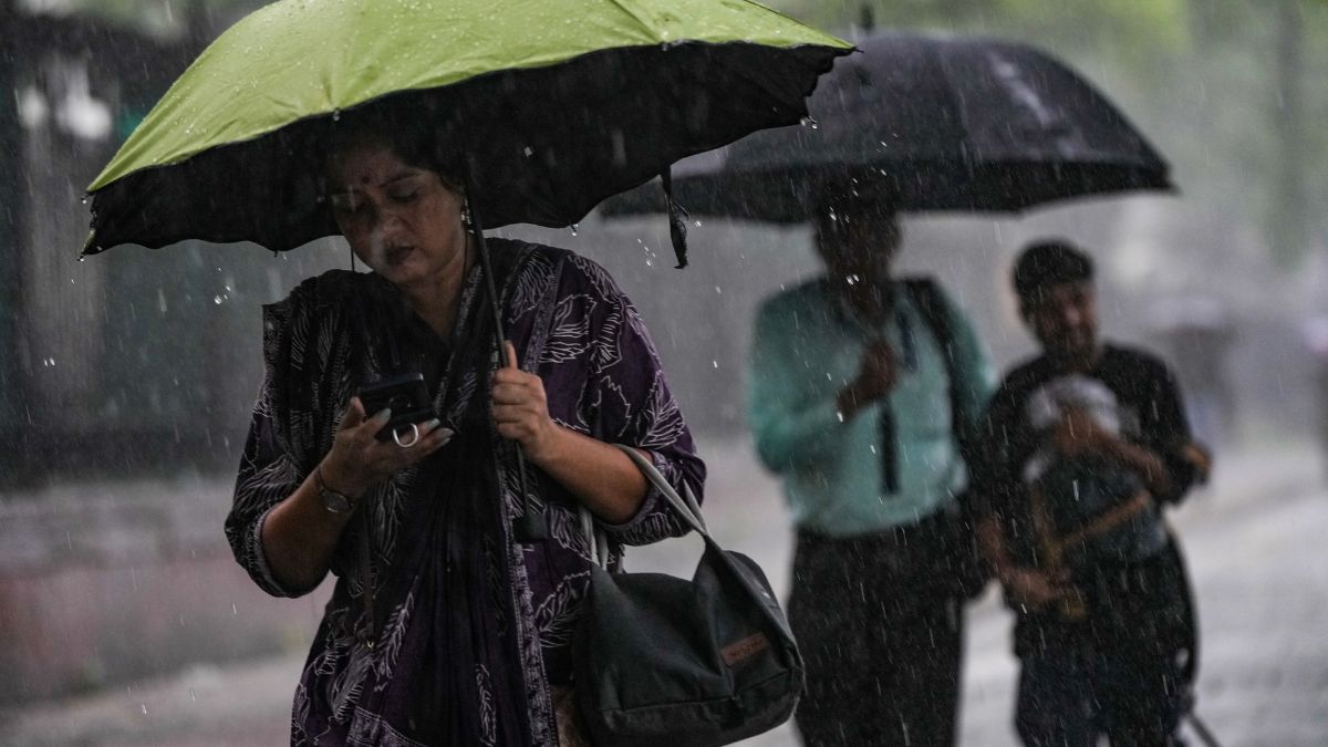गुरुग्राम में सबसे ज्यादा असर, कई सड़कें पानी में डूबीं