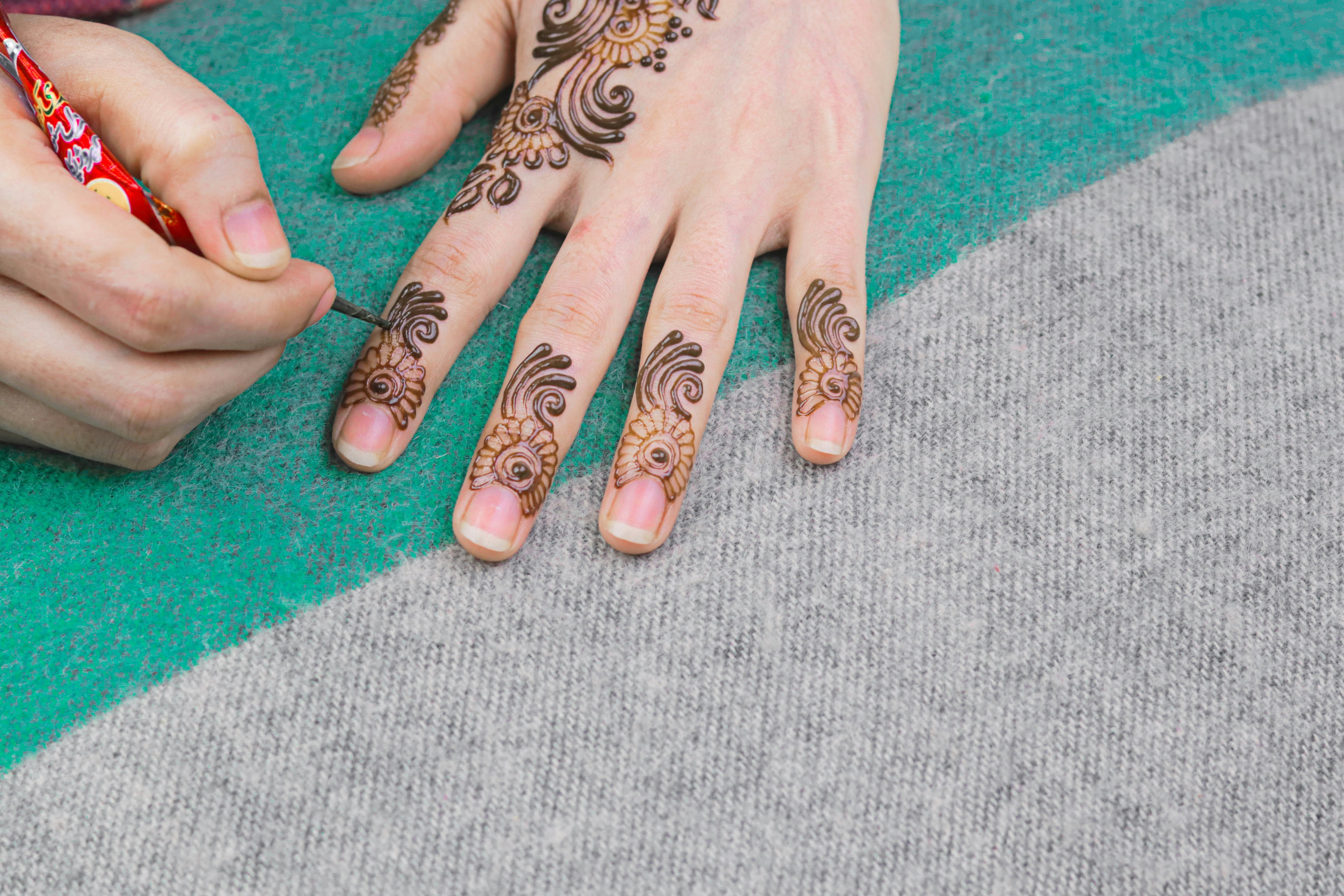 Hariyali Teej Mehndi Designs