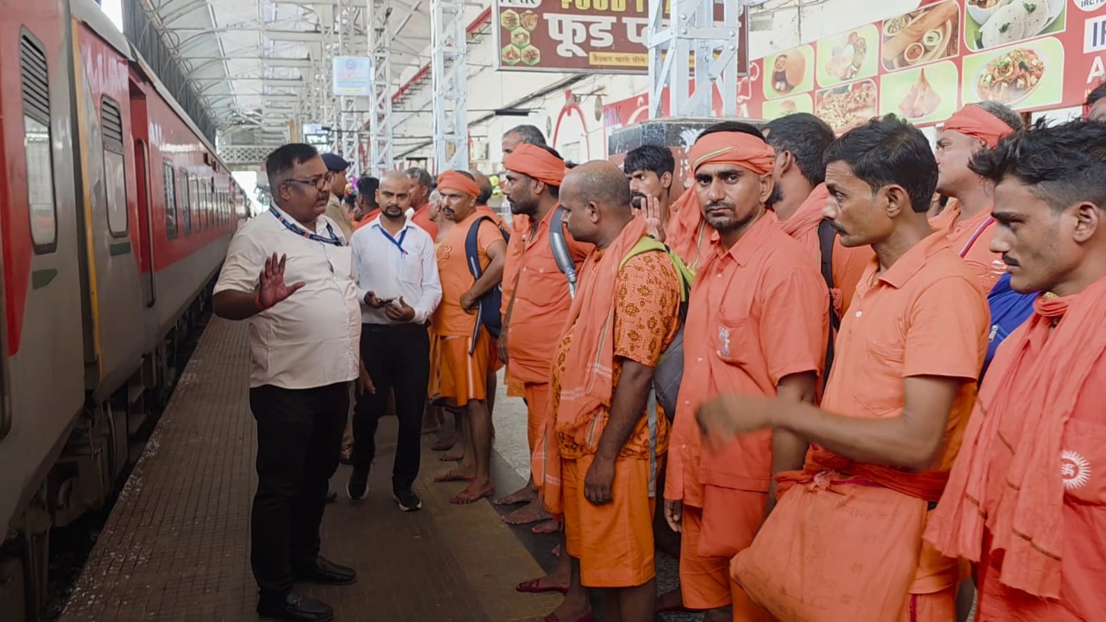 Kanwar Yatris