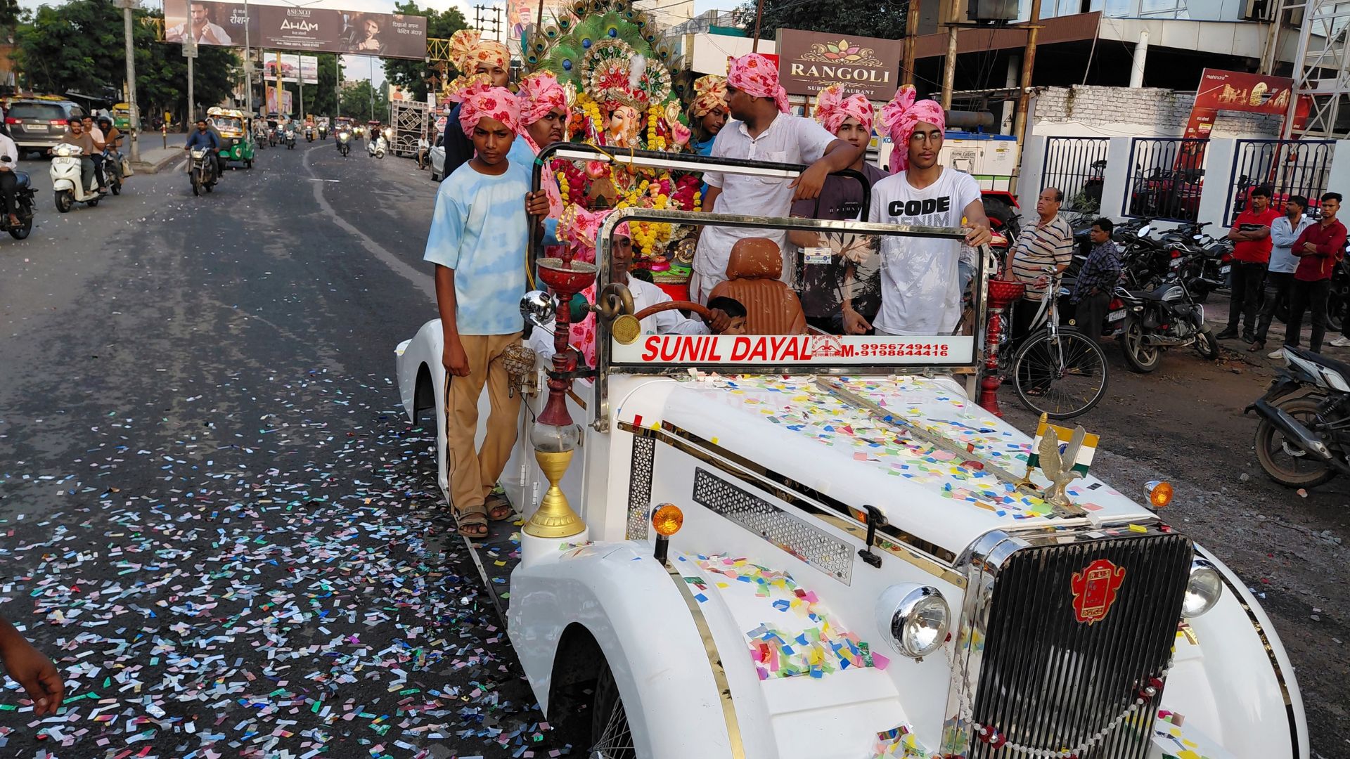 आस्था के साथ दिखा उत्साह और नया अंदाज