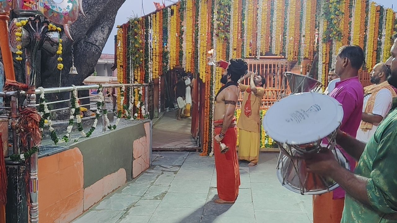 लेटे हनुमान मंदिर