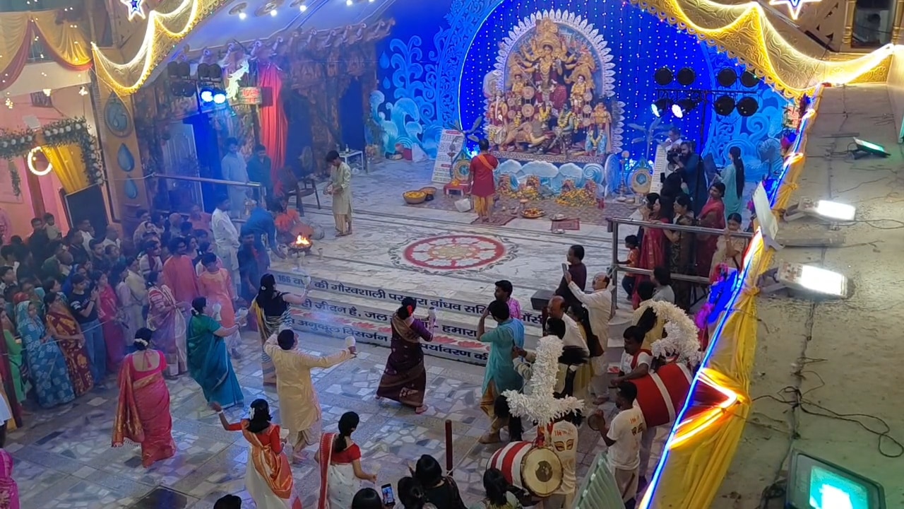 Jhansi Durga Puja