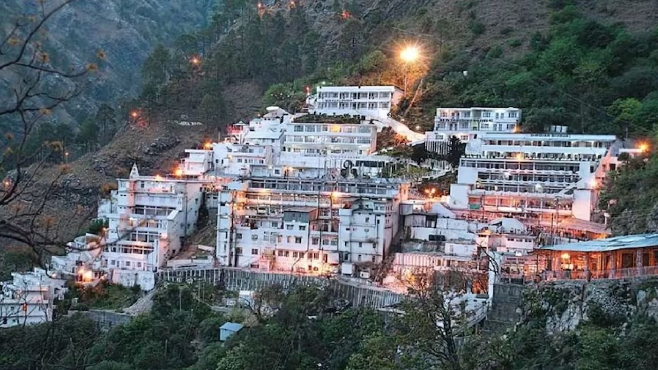 वैष्णो देवी मंदिर 