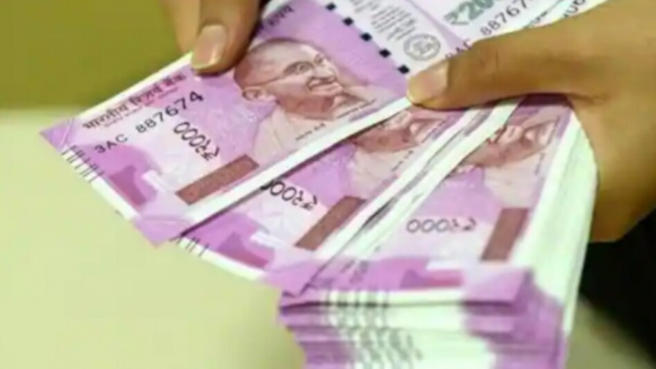 इस स्टॉक ने अपने शेयरधारकों को 7,000 फीसदी से ज्यादा का रिटर्न दिया है इस स्टॉक ने अपने शेयरधारकों को 7,000 फीसदी से ज्यादा का रिटर्न दिया है