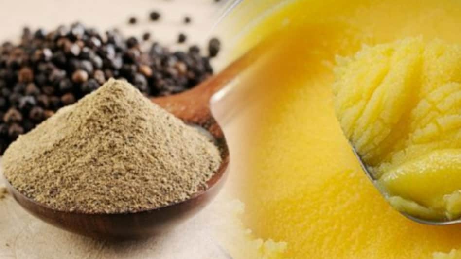 घी और काली मिर्च का मिश्रण दूर कर सकता है ये 6 समस्याएं, जानें 
HEALTH NEWS Carotene, vitamin A, C, flavonoids and antioxidant properties are found in black pepper which can also reduce the risk of serious diseases like cancer. Mixture of ghee and black pepper can solve these 6 problems, know