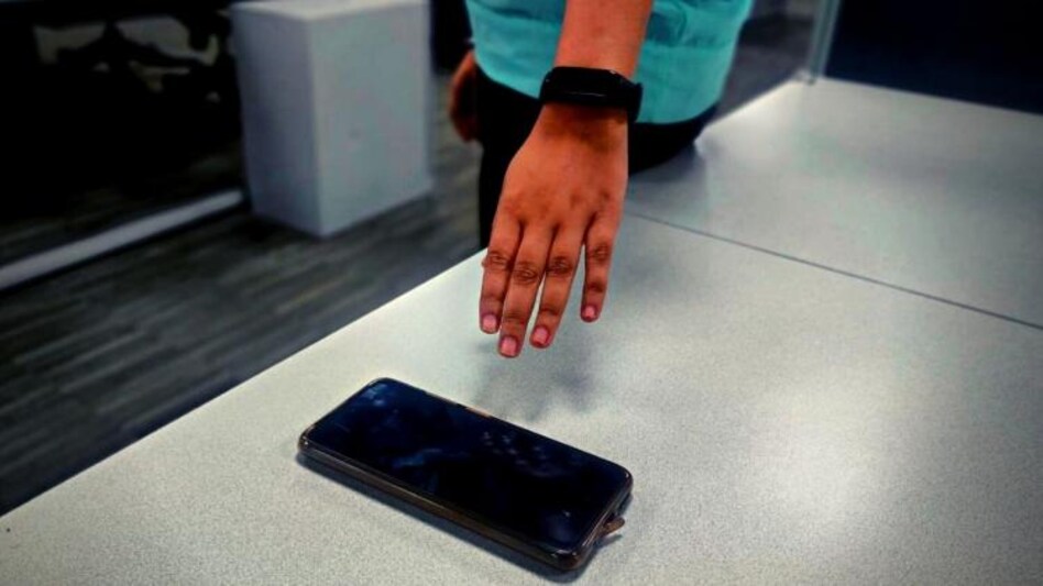 smartphone tracking settings (photo credit- GNT Digital) smartphone tracking settings (photo credit- GNT Digital)