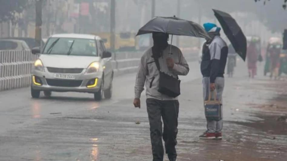 Weather Forecast: दिल्ली-NCR में आज भी सुहाना रहेगा मौसम, IMD ने 18 जुलाई  तक जताया बारिश का अनुमान - Weather Forecast: Delhi witnesses rainfall,  Monsoon Weather News - GNT