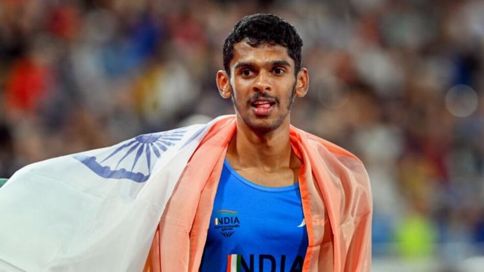 Silver medallist Murali Sreeshankar with the tricolor after the Men's Long Jump final of the athletics at the Commonwealth Games 2022 Silver medallist Murali Sreeshankar with the tricolor after the Men's Long Jump final of the athletics at the Commonwealth Games 2022