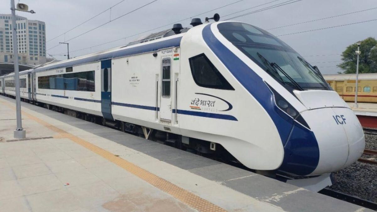 Vande Bharat Express: रेल यात्रियों के लिए अच्छी खबर! एक-दो नहीं इन छह राज्यों को मिलने जा रही है पहली वंदे भारत ट्रेन, जानें कौन-कौन लिस्ट में हैं ...